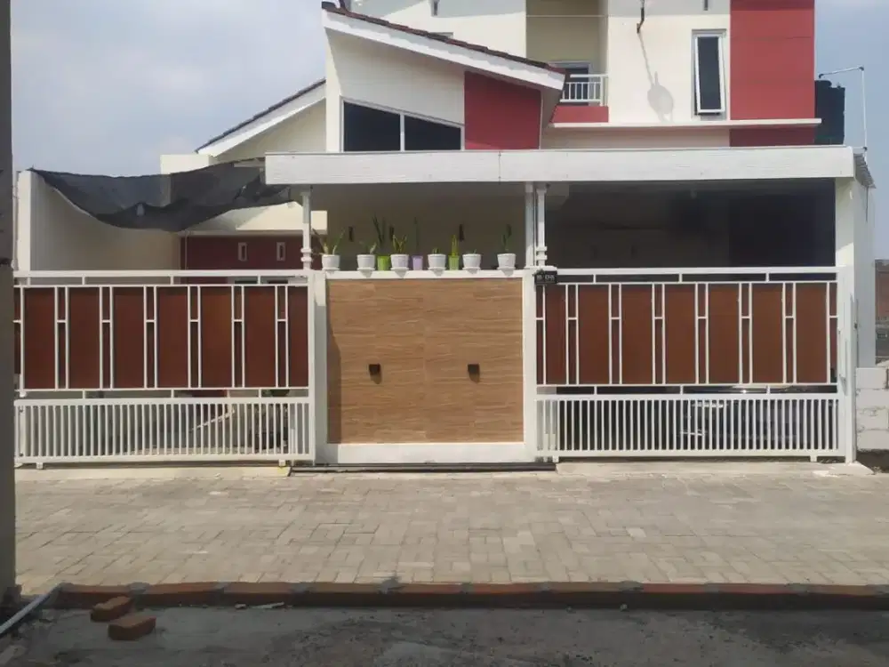 dijual rumah 2 lantai lokasi solobaru type 130/150 lokasi strategis