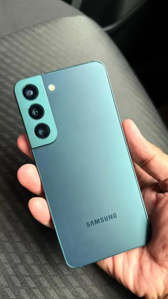 Di jual samsung second s22 8/128 green lengkap bisa nego tipis