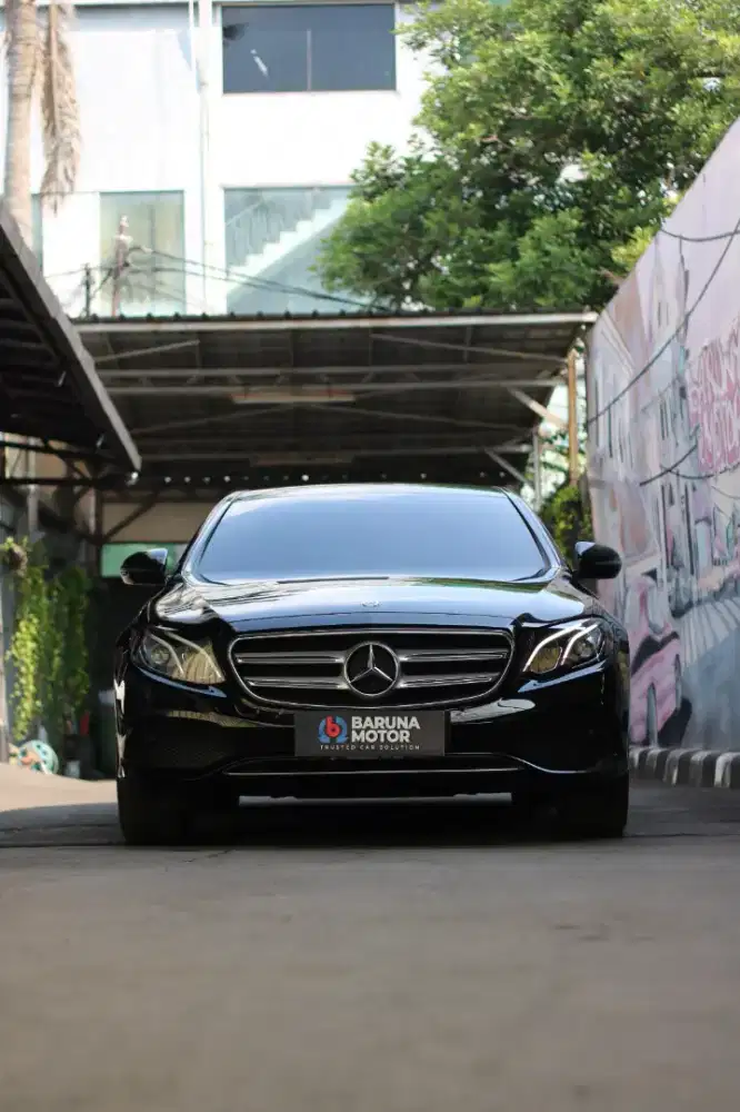Mercedes Benz E200 W213 Avantgarde Non AMG 2019 Hitam
