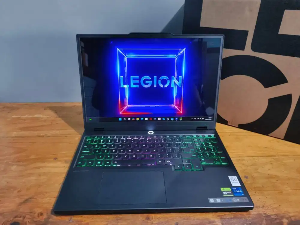 Legion 5 15IRX10 i7-14700HX 24/512GB RTX 5060 8GB WQXGA OLED Garansi