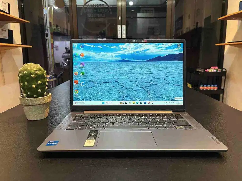 LENOVO IDEPAD SLIM 3i 14IAH8 // GARANSI RESMI