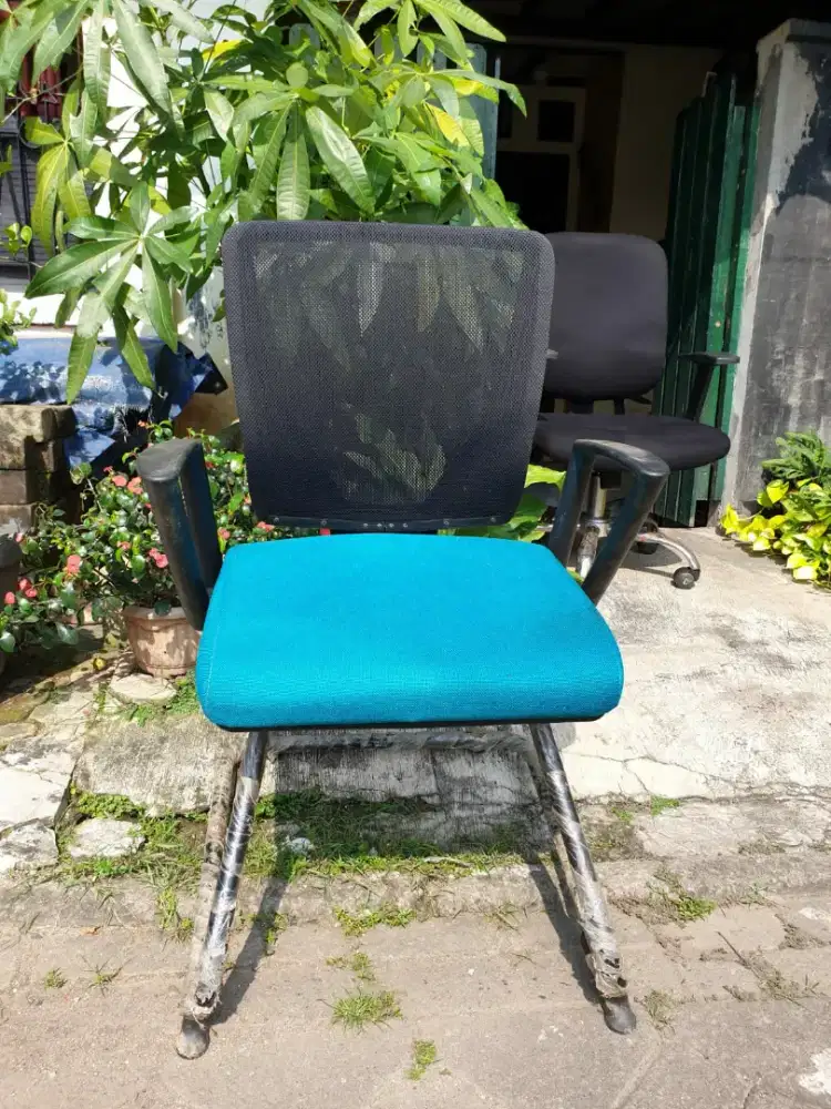 Kursi kantor informa