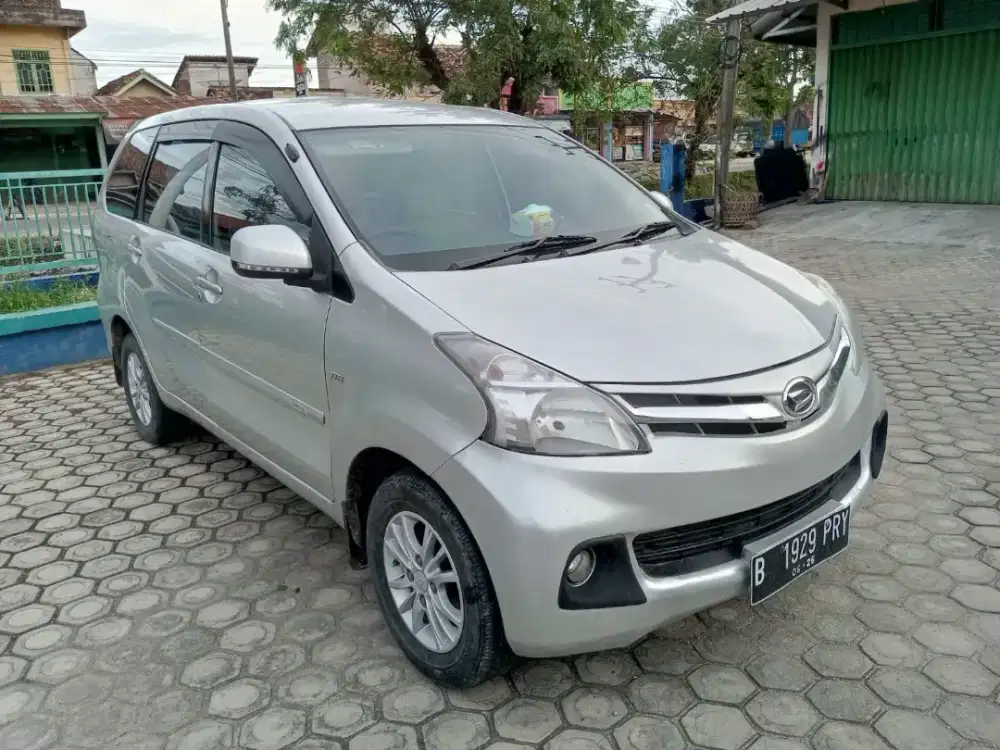 XENIA R DELUXE MANUAL 2015