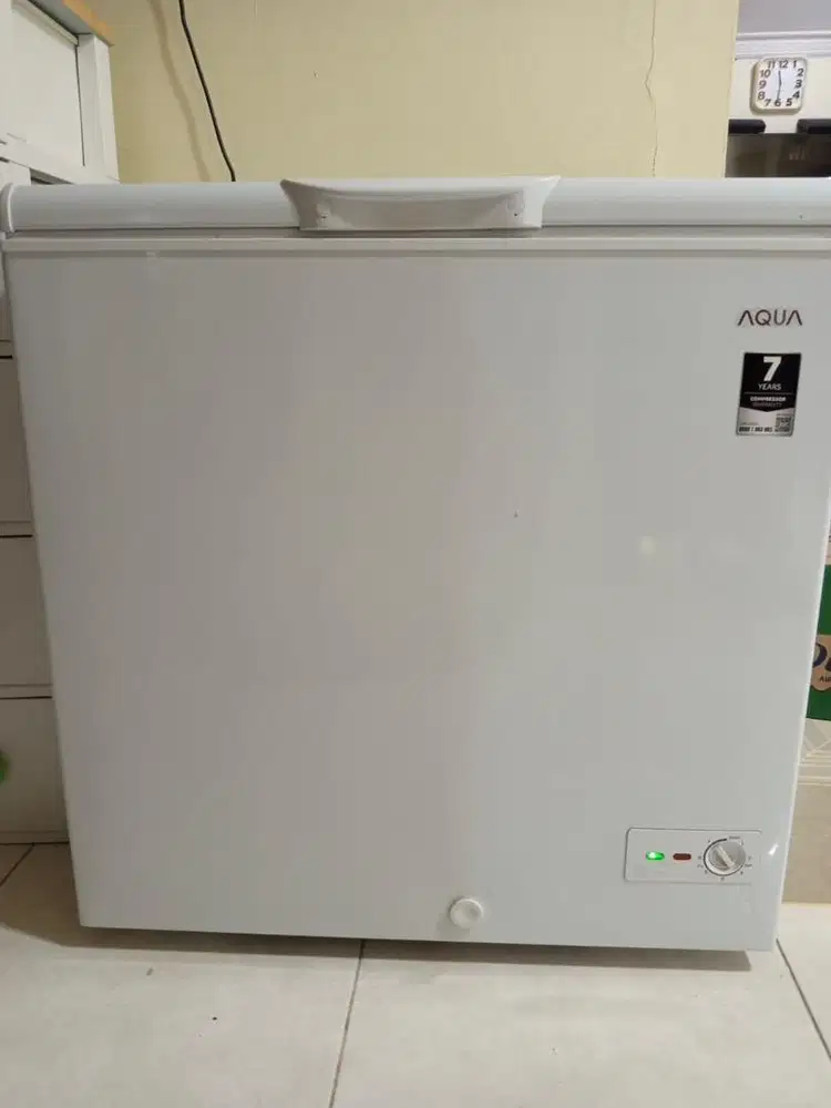 Aqua Freezer 200L AQF-220HC Seperti baru