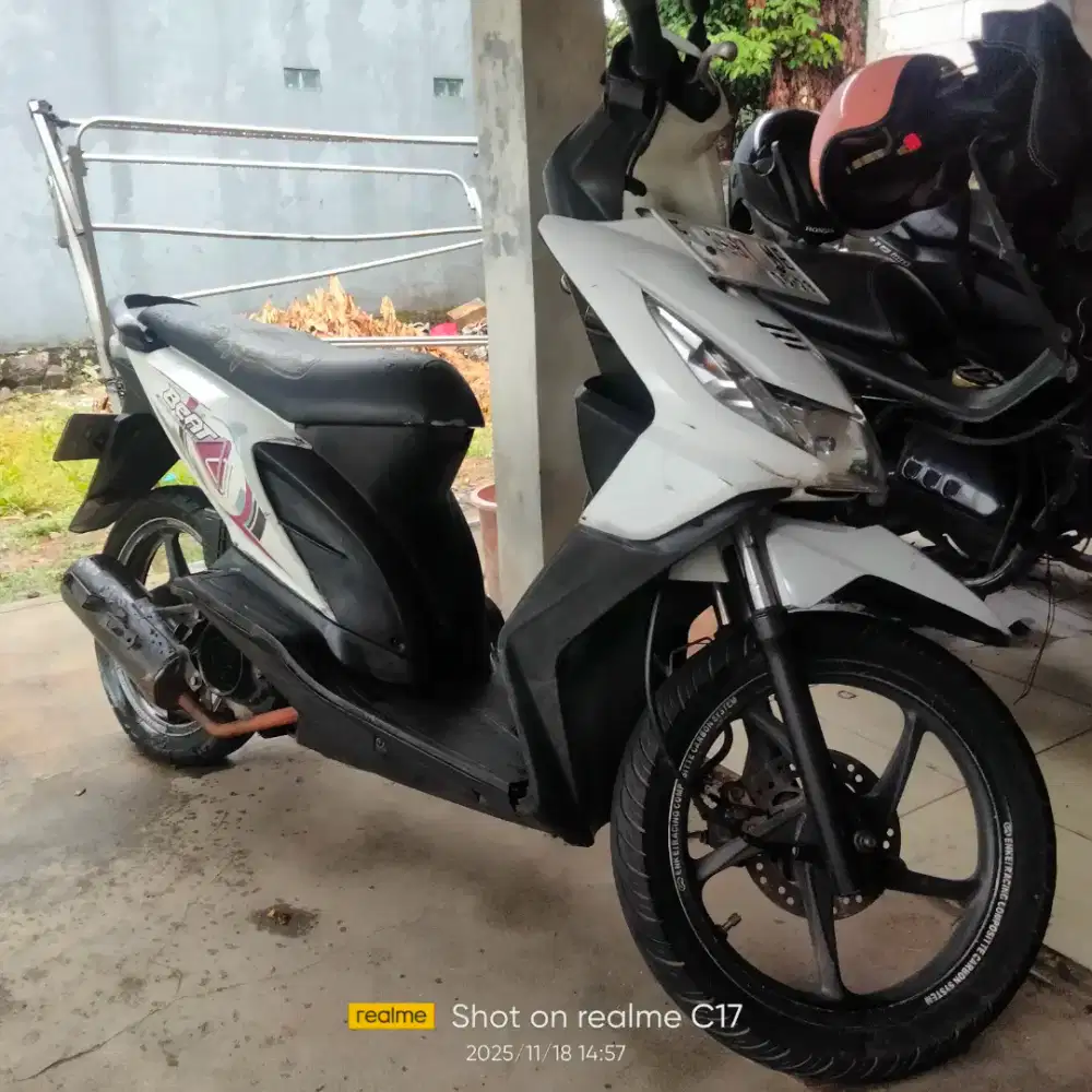 Jual Honda Beat THN 2010, Putih,( Nego )