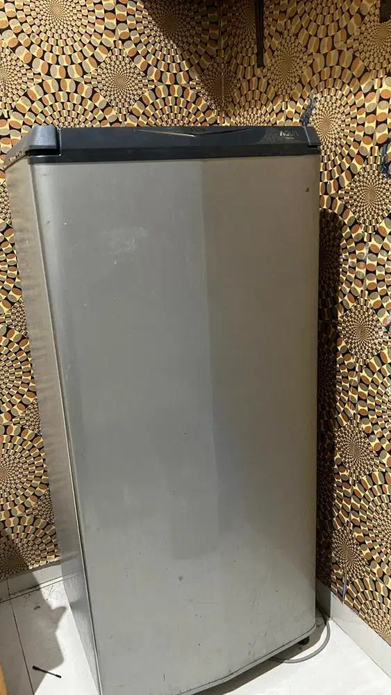 KULKAS  SANYO AQUA 1 pintu