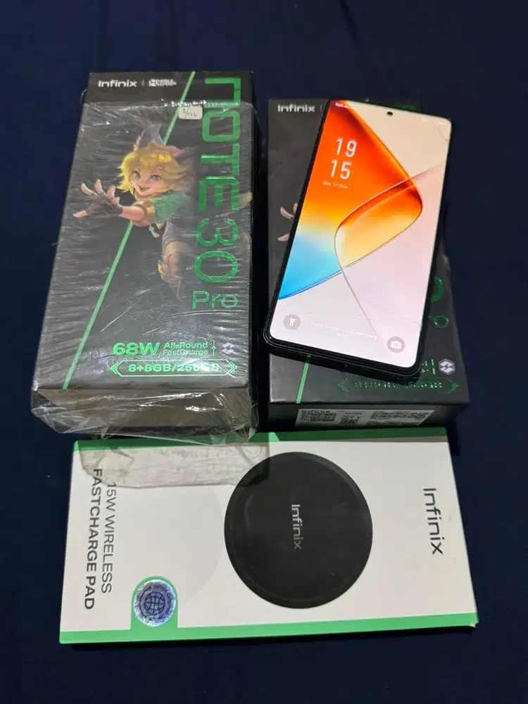 Infinix note 30 pro 8+8/256gb dualsim 4G fullset resmi INDO MURAH