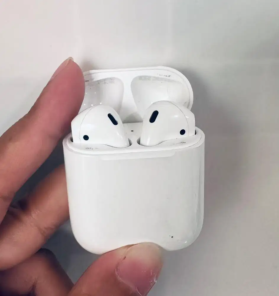 AirPods Gen 2 Apple