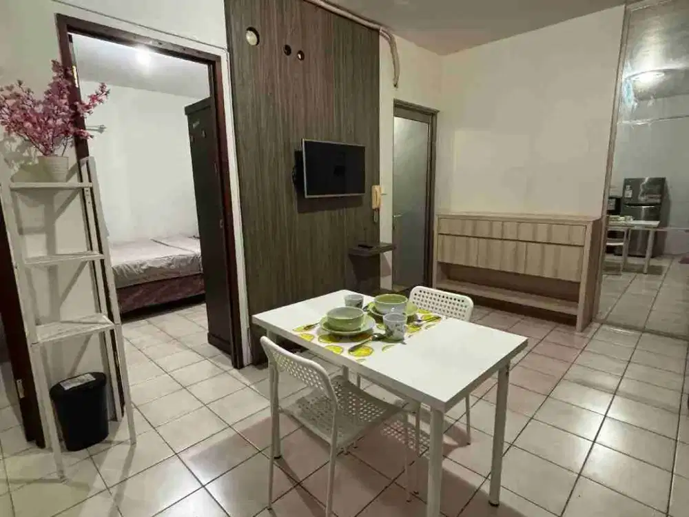 Sewa Unit Mediterania Garden Residence 1 Tanjung Duren Kondisi Furnished Tipe 2 BR dan City View