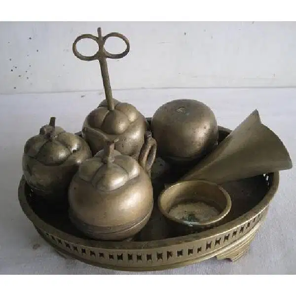 Kinangan kuningan antik model buah Manggis