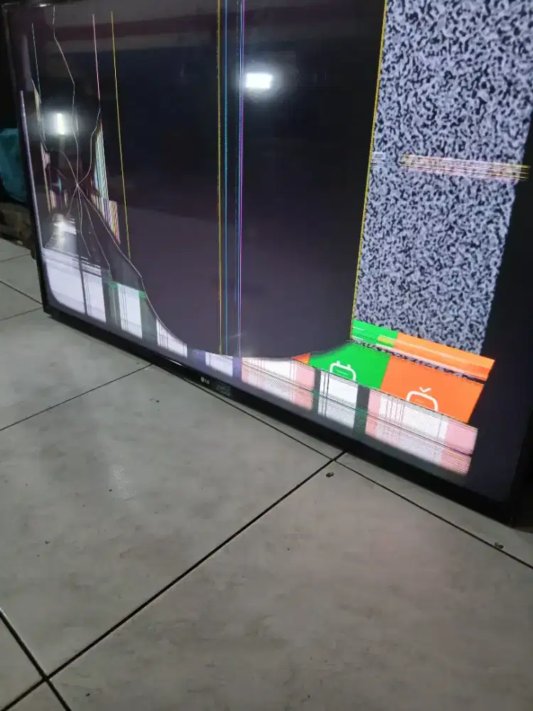 Tv led lg 43 inc.layar pecah