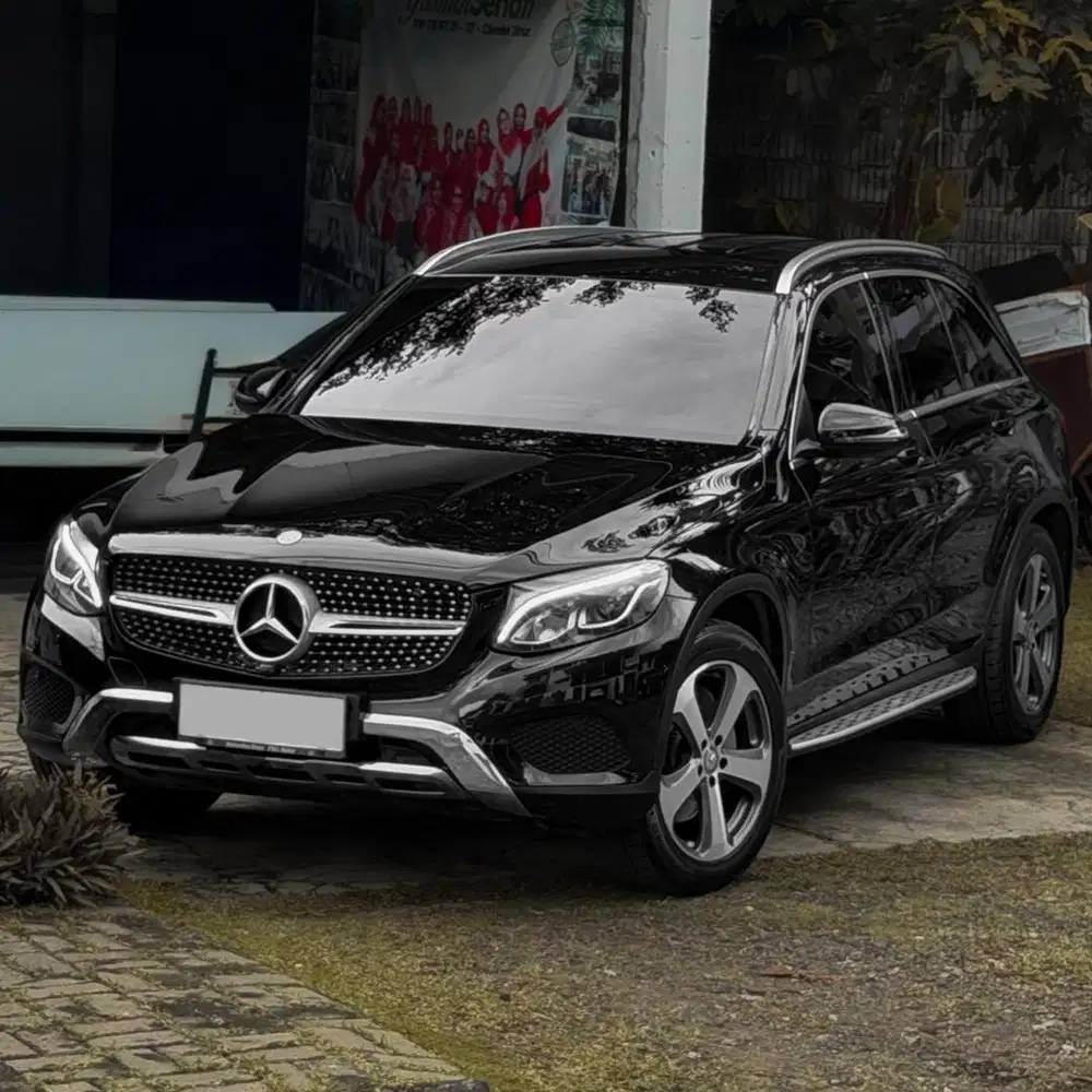(CASH) Mercedes Benz GLC250 2018