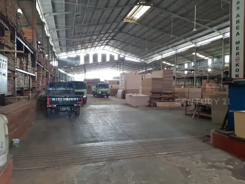 Gudang Bagus SHM Di Cisauk Pinggir Jalan Utama Dekat Stasiun Nego