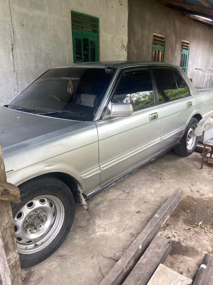 Sedan Toyota Crown 1996