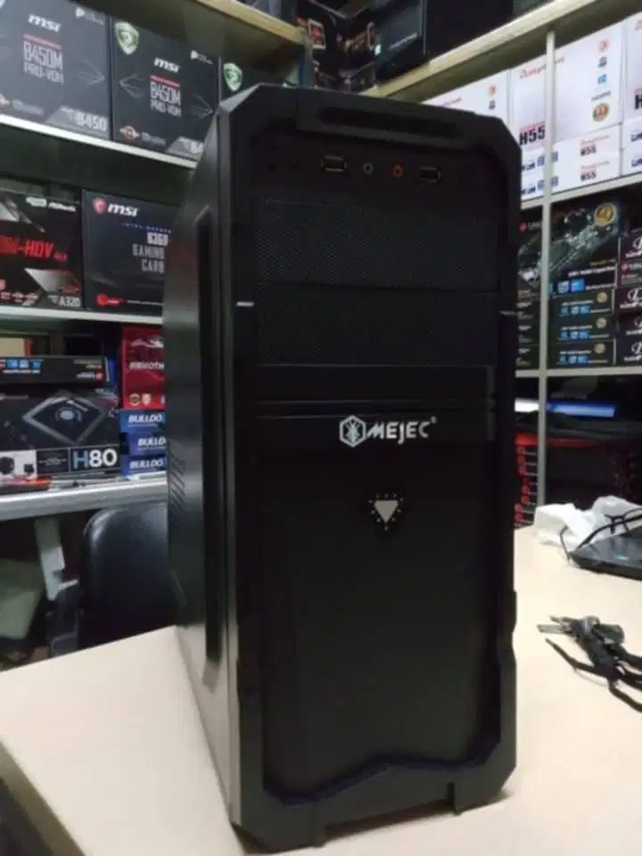 PC GAMING AMD RYZEN 5 5500GT RAM 8GB SSD 128GB ALL NEW