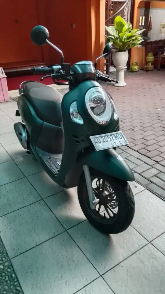 Honda scoopy Prestige green