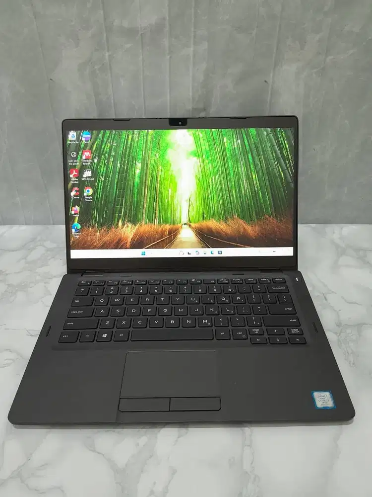 DELL 5300 FLIP 2in1,Core i7 Gen8, Ram 8GB, NVME 256GB, Layar 13,3in