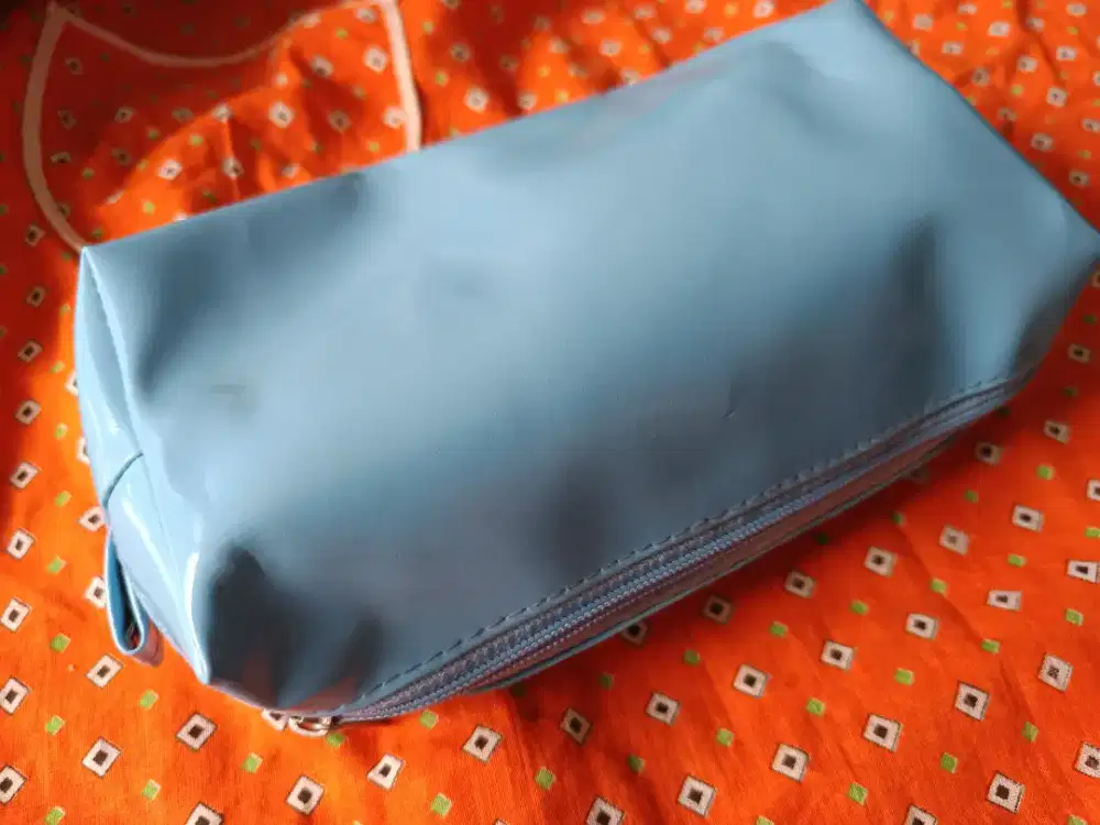 Dompet untuk kosmetik atau pensil/bolpoin