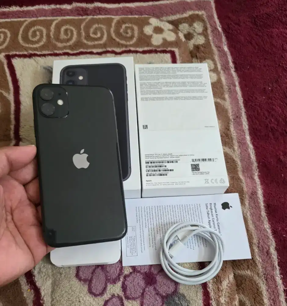 iphone 11 64gb resmi iBox,mulus like new,fulset original,istimewa