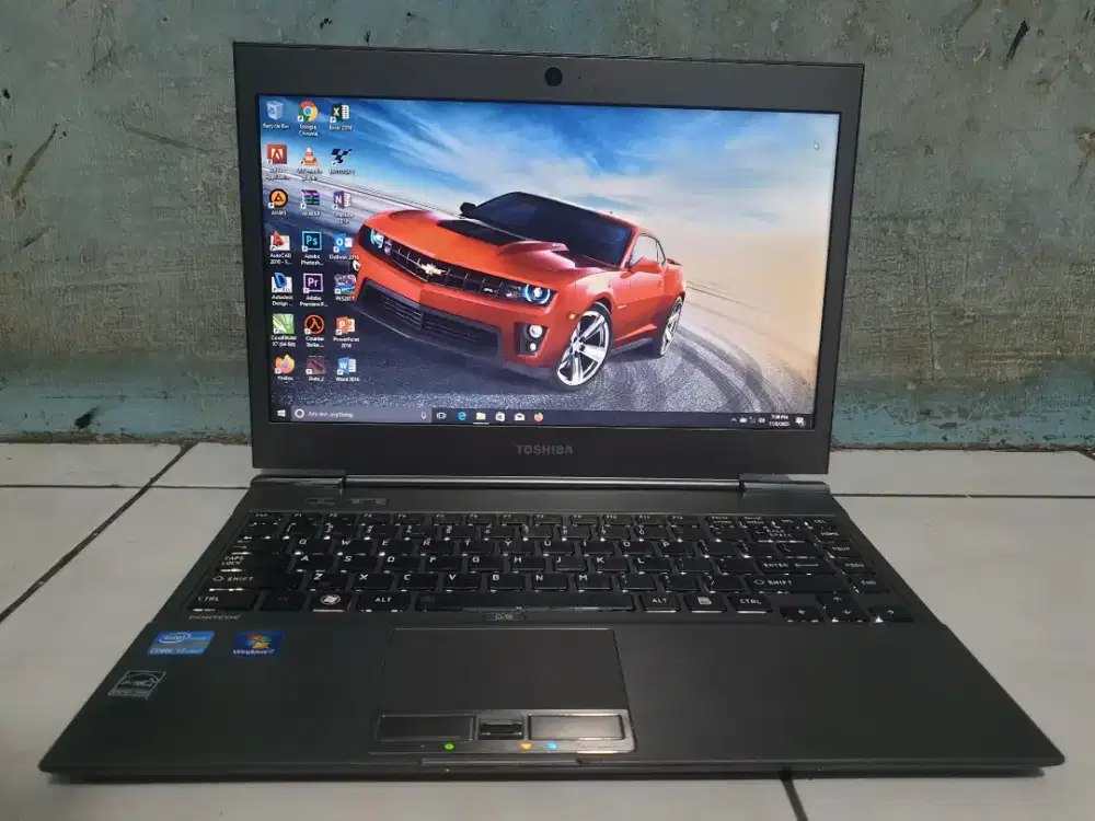 Toshiba Corei7 Ram8gb Ssd Ringan Slim Cocok Buat Sekolah Dan Kantoran