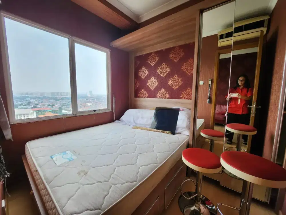 Apartment Signature Park dijual2 BR Bagus Furnished, sudah SHM, lokasi sangat strategis