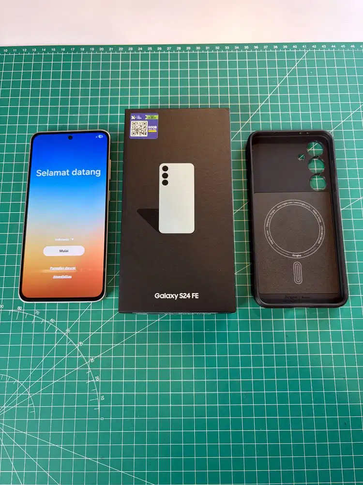 Samsung Galaxy S24 FE 8/256 GB White Garansi Resmi SEIN