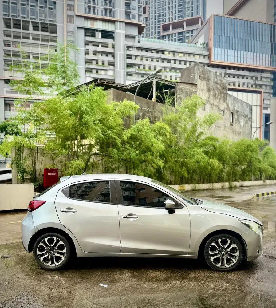 Mazda 2 R Skyactiv 2015