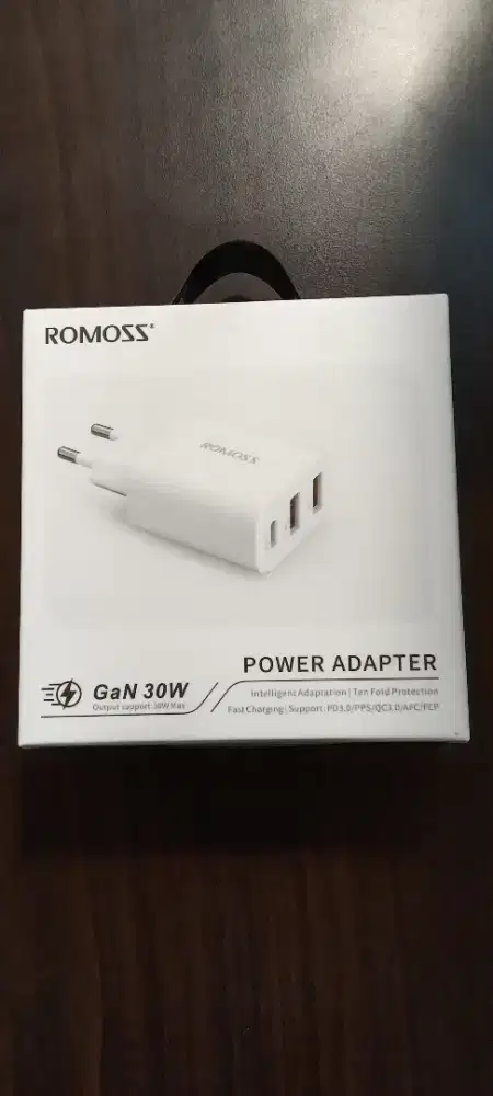 Adaptor 30W AC30RC Fast Charging 3 Port 2x USB & Type-C 5A