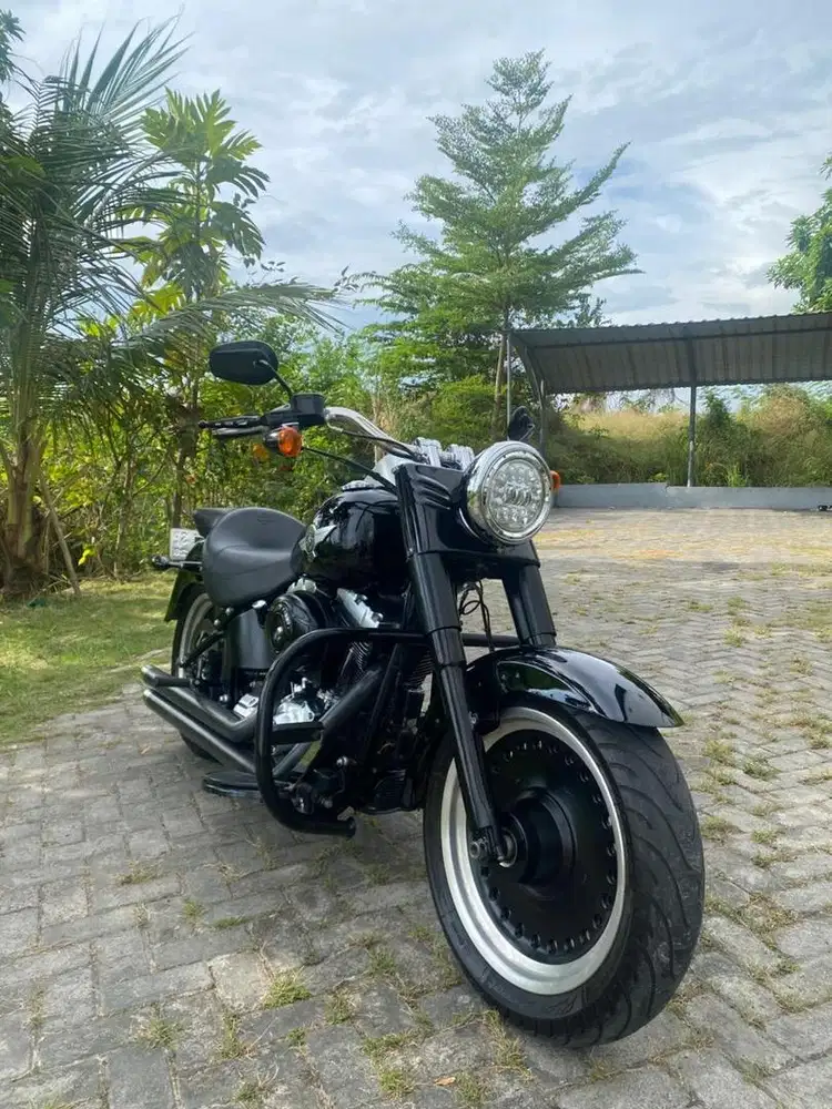 Bismillah di jual harley davidson Fatboy lo tahun 2011 Abs