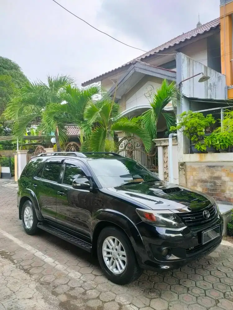 Fortuner VNT A/T Diesel Original Full Variasi Terawat Istimewa
