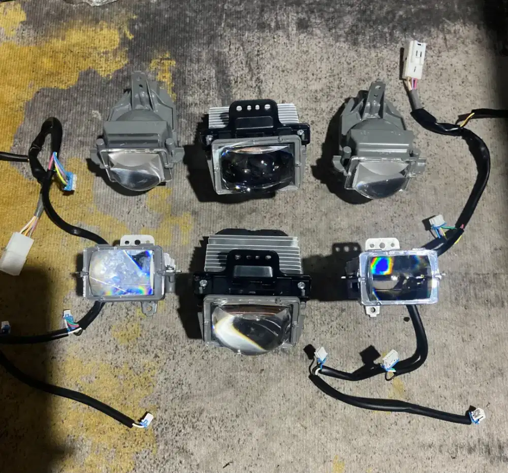 Projector Led Xpander 2022-2023