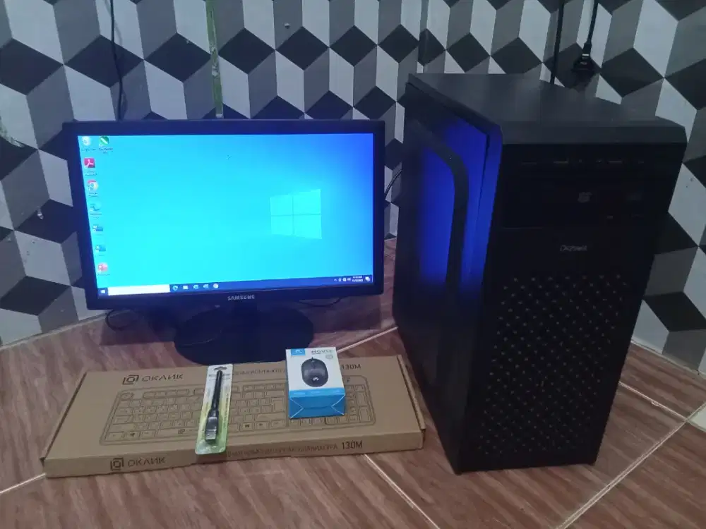 Komputer 1 Set Tinggal Pakai