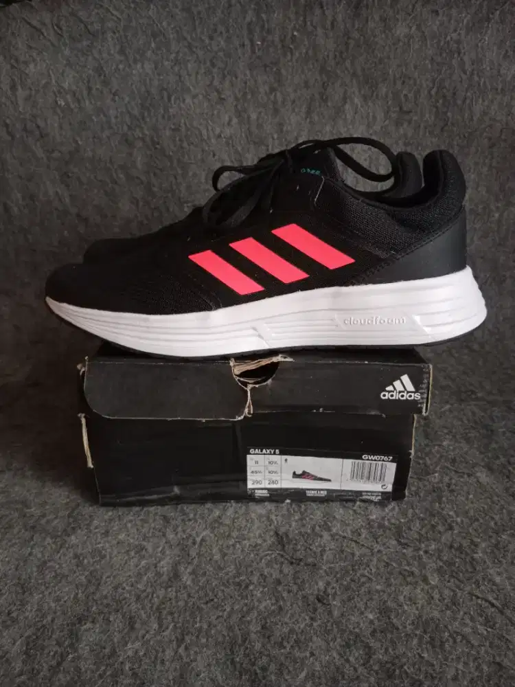 Sepatu Adidas Galaxi 5black size 45 setara 44