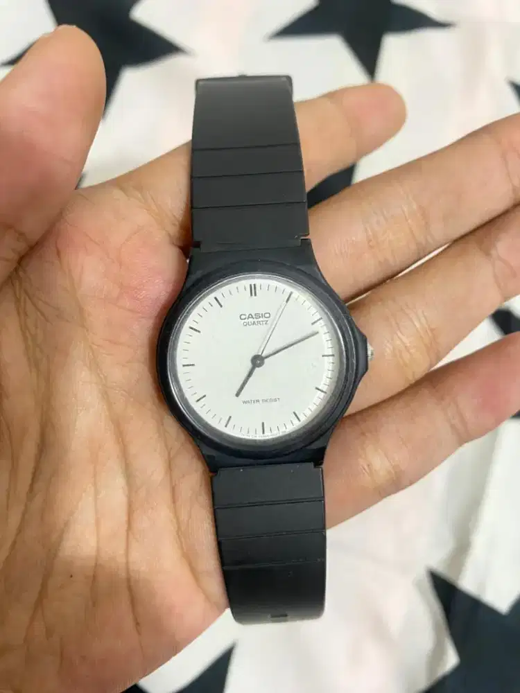 Jam tangan Casio MQ-24