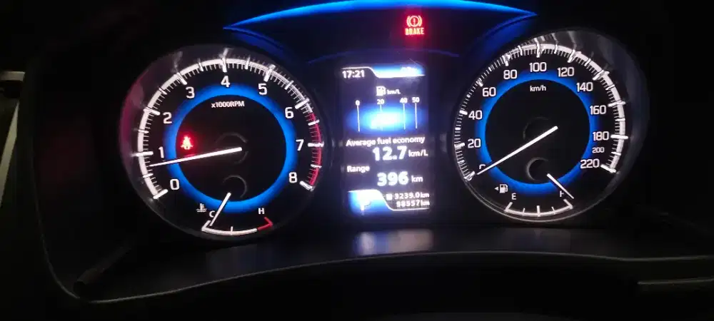 Dijual mobil Suzuki Baleno