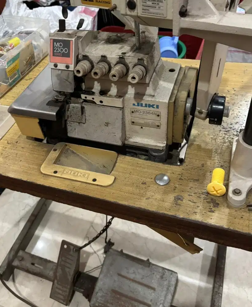 Mesin Jahit Obras Juki benang 4 MO2364