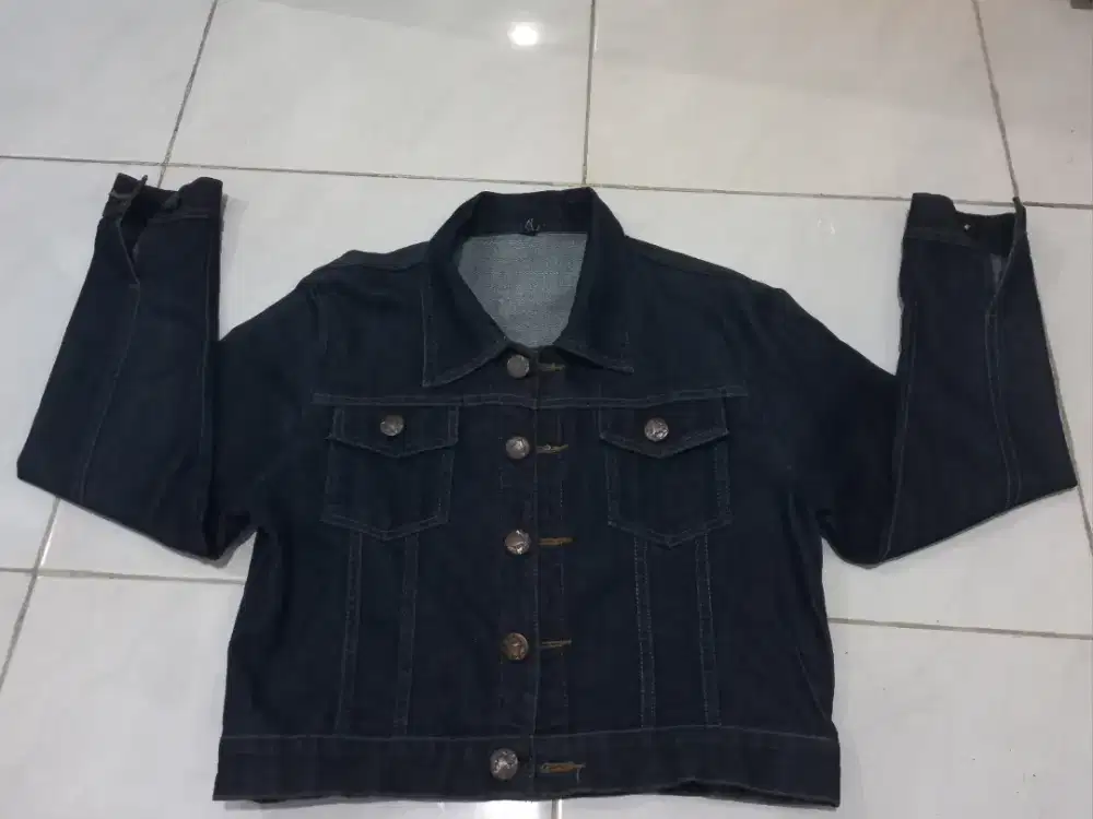 JAKET JEANS WANITA CROP