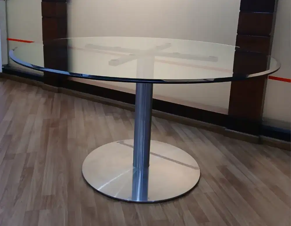 meja kaca bulat diameter 140cm kaki stainless steel