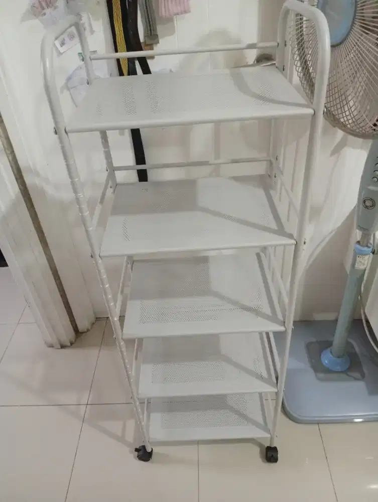 Di jual rak bagus. beli di ace hardware.