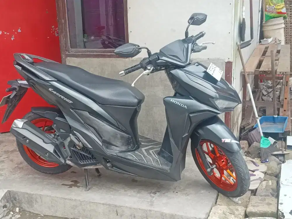 Honda Vario 125CC hitam