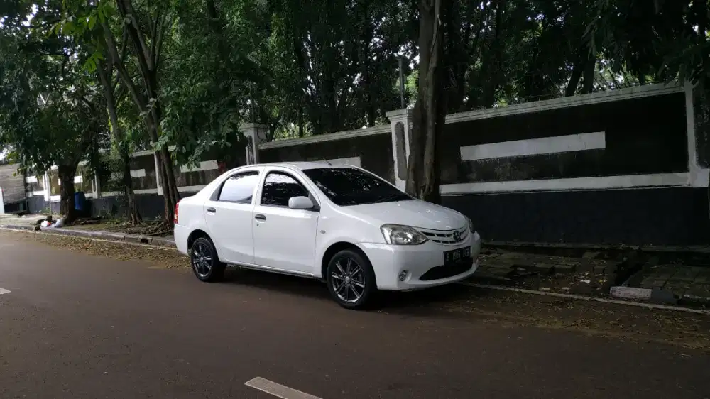 ETIOS SEDAN 2013 Rawatan x Taxi