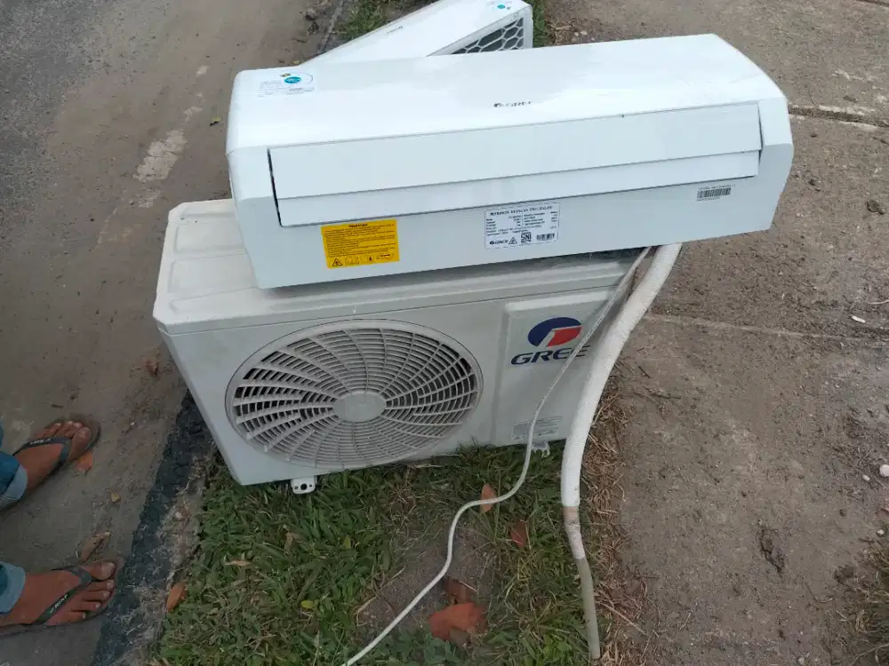 jual ac Gree 1 pk no minus  7 bln pakai
