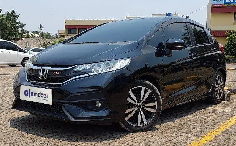 TDP 10JT Honda Jazz 1.5 RS Bensin-AT Hitam 2018