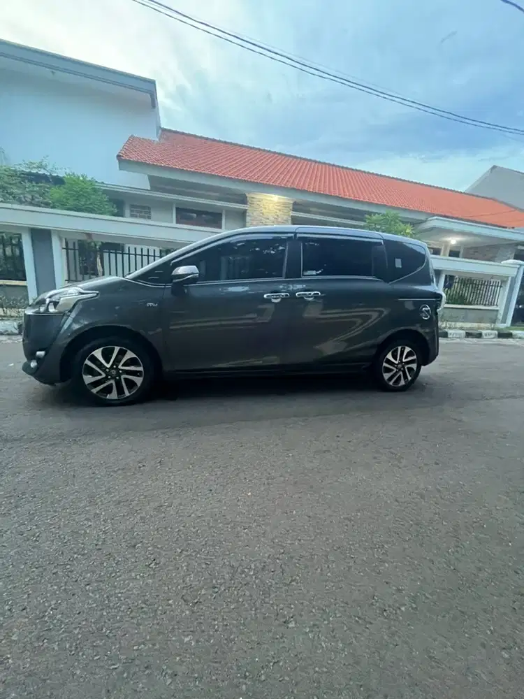 Toyota Sienta 2017 Bensin