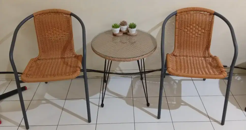 Set Meja Kursi tamu / teras Informa