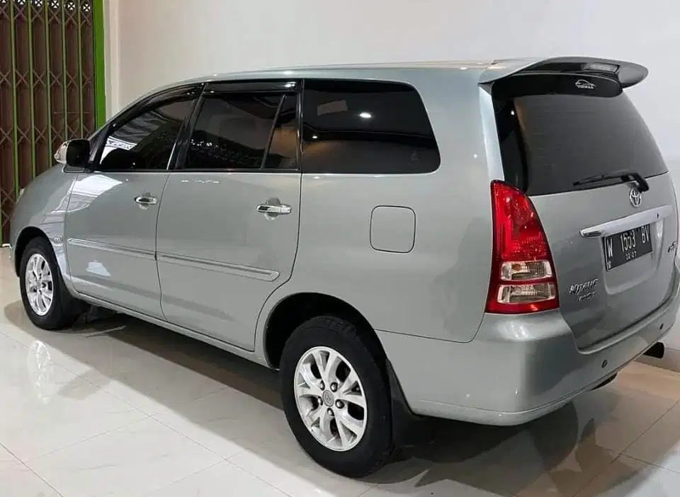 Toyota Kijang Innova 2007 Bensin