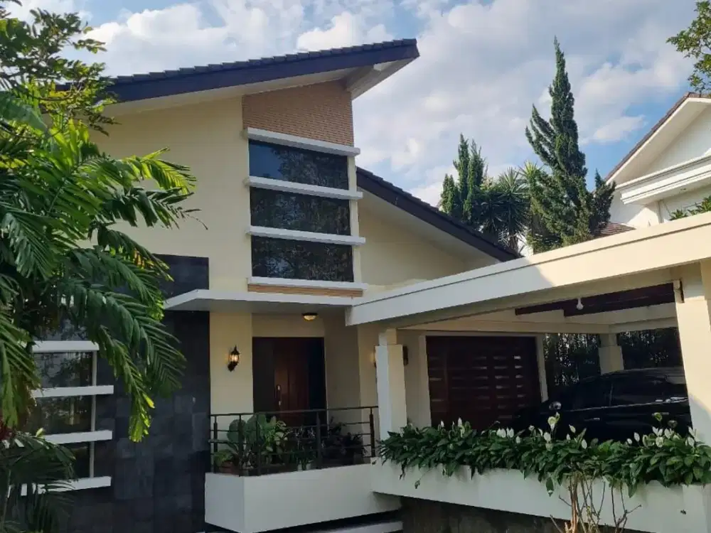 TERMURAH RUMAH MEWAH DI BAWAH HARGA PASAR DI RESOR DAGO PAKAR BANDUNG