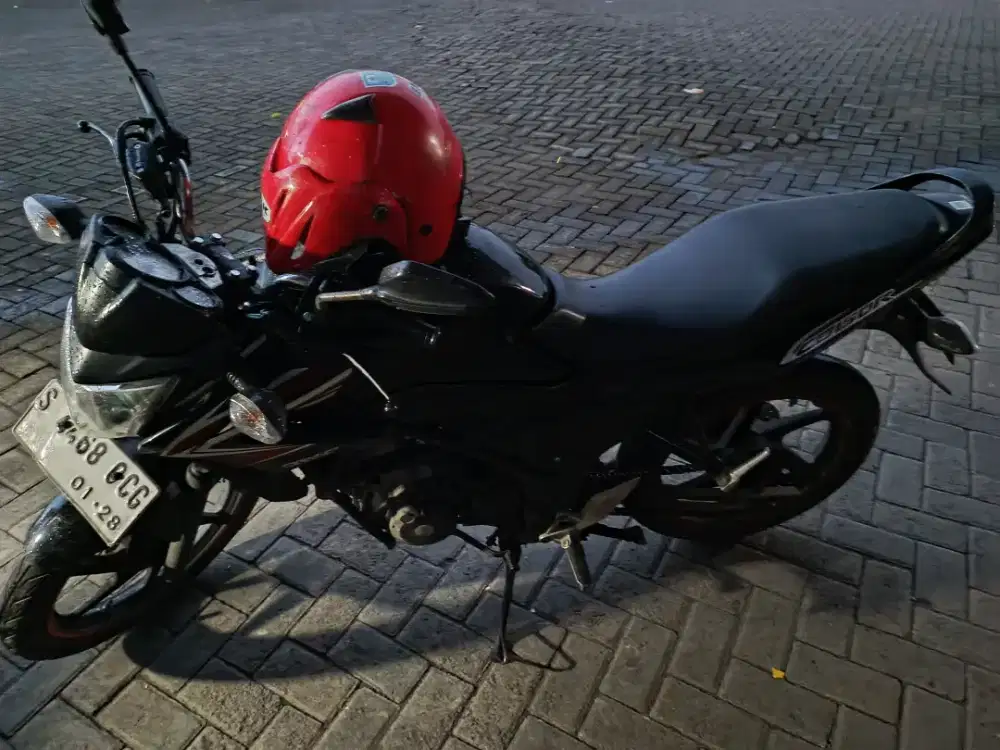 Jual Honda CB150R StreetFire Old 2013