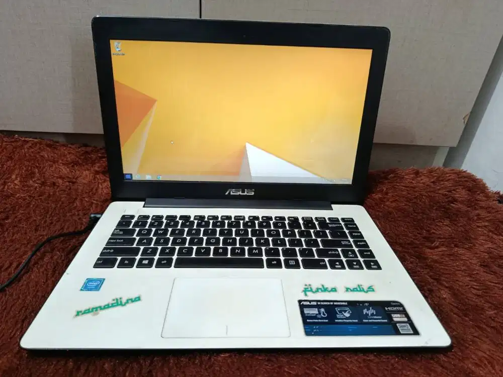 Laptop Asus X453M Intel Celeron CPU N2840 2.2GHz Ram 2 GB