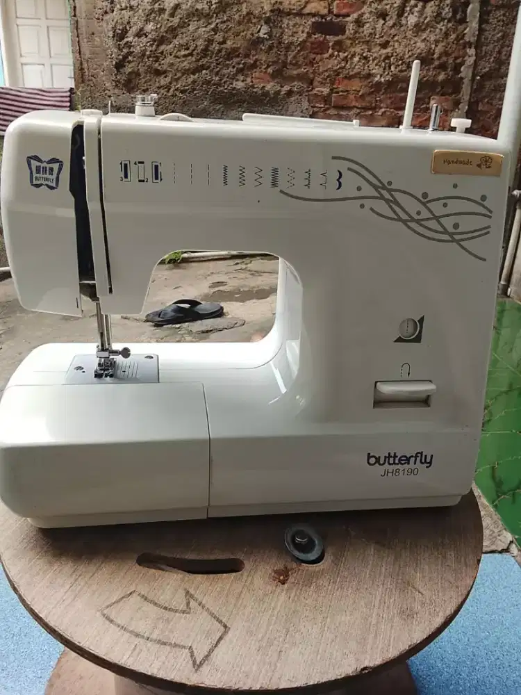 Masin jahit multifungsi merk standard  bisa lubang dan pasng kancing